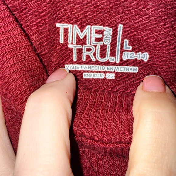 Time and Tru Women's Deep Red Crew Neck Sweater - Picture 8 of 9